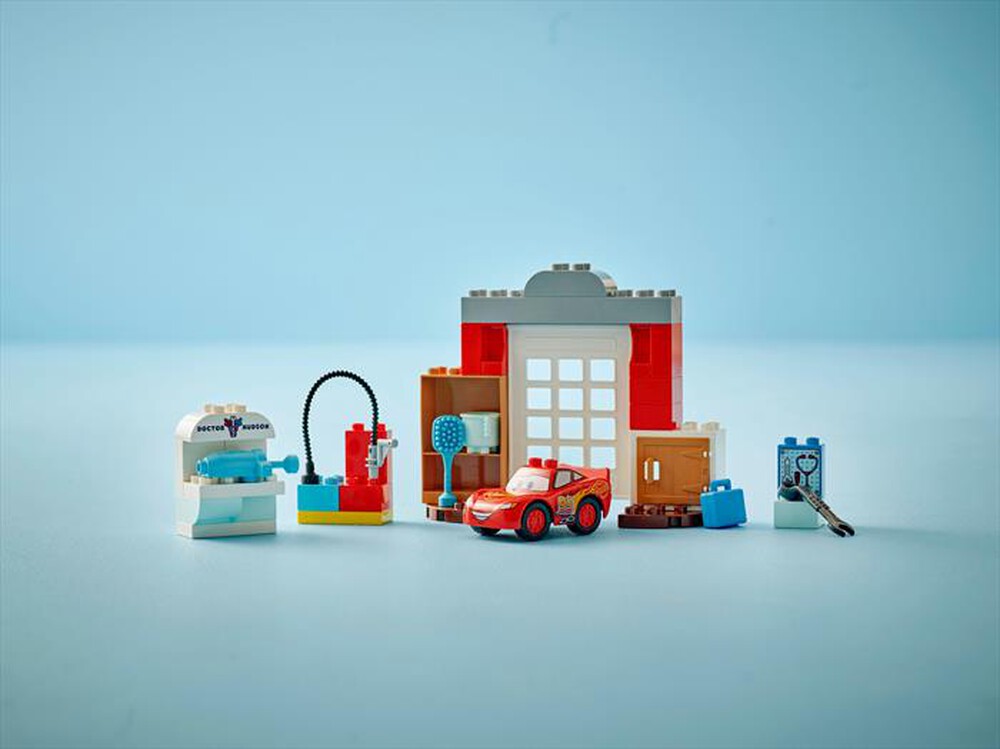 "LEGO - LA VISITA DI MCQUEEN ALLOFFICINA DI DOC-,"