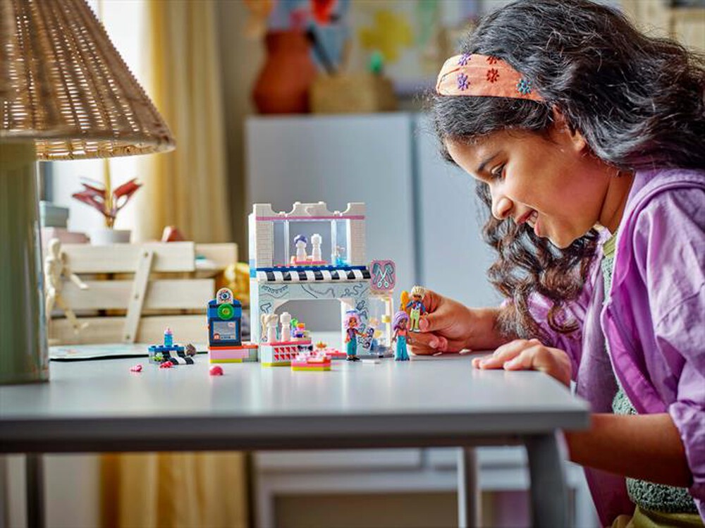 Immagine del prodotto LEGO - FRIENDS Parrucchiere e Negozio di accessori 42662