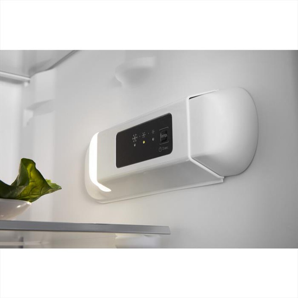 "HOTPOINT ARISTON - Frigorifero incasso BSZ 18022 Classe E"