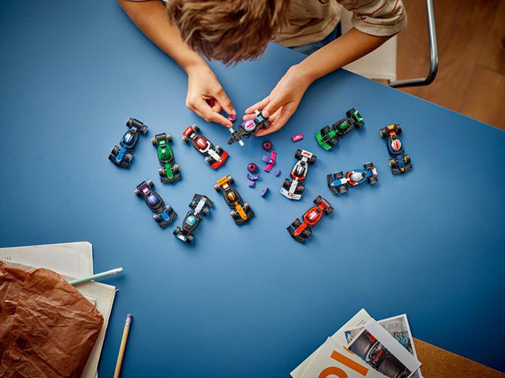 Immagine del prodotto LEGO - MINIFIGURES Monoposto di F1&reg; da collezione 71049