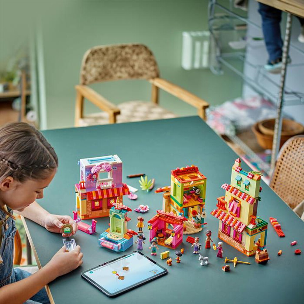 Immagine del prodotto LEGO - DISNEY CLASSIC La magica casa dei Madrigal 43245