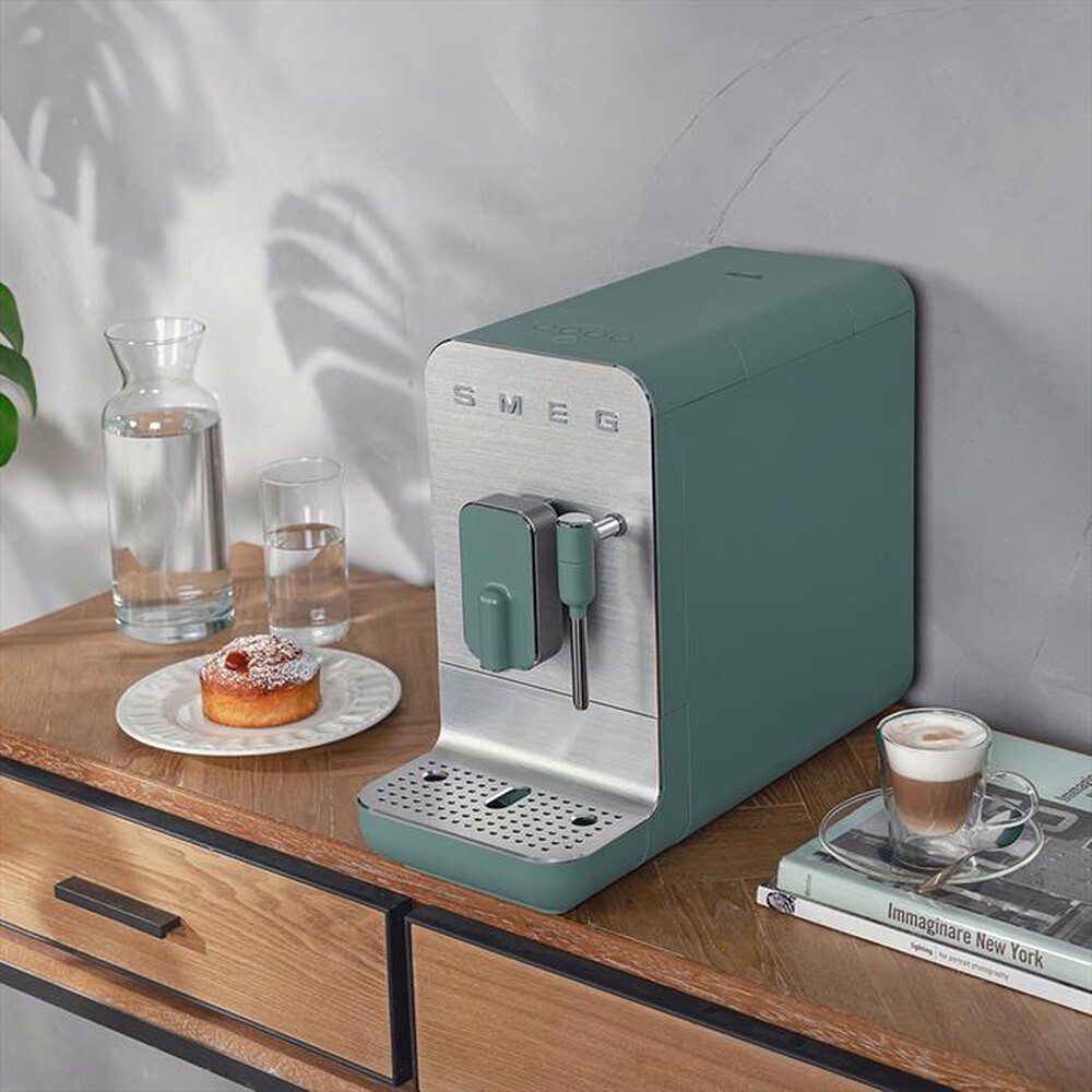 "SMEG - Macchina da caffè automatica BCC02EGMEU-Verde smeraldo"