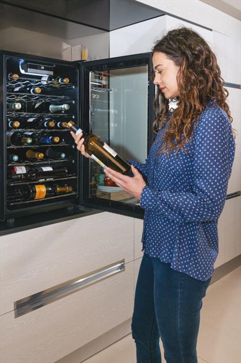 Immagine del prodotto CANDY - Cantinetta CWC 150 EM/N Classe G 41 bottiglie-Nero
