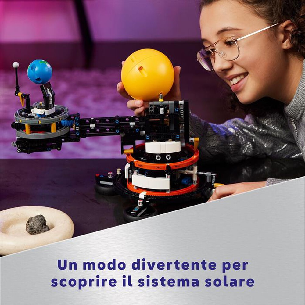 Immagine del prodotto LEGO - TECHNIC Pianeta Terra e Luna in orbita 42179