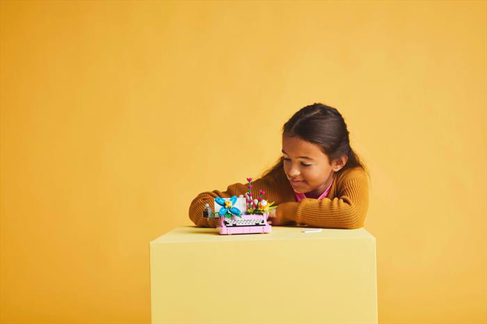 Immagine del prodotto LEGO - CREATOR Macchina da scrivere con fiori 31169