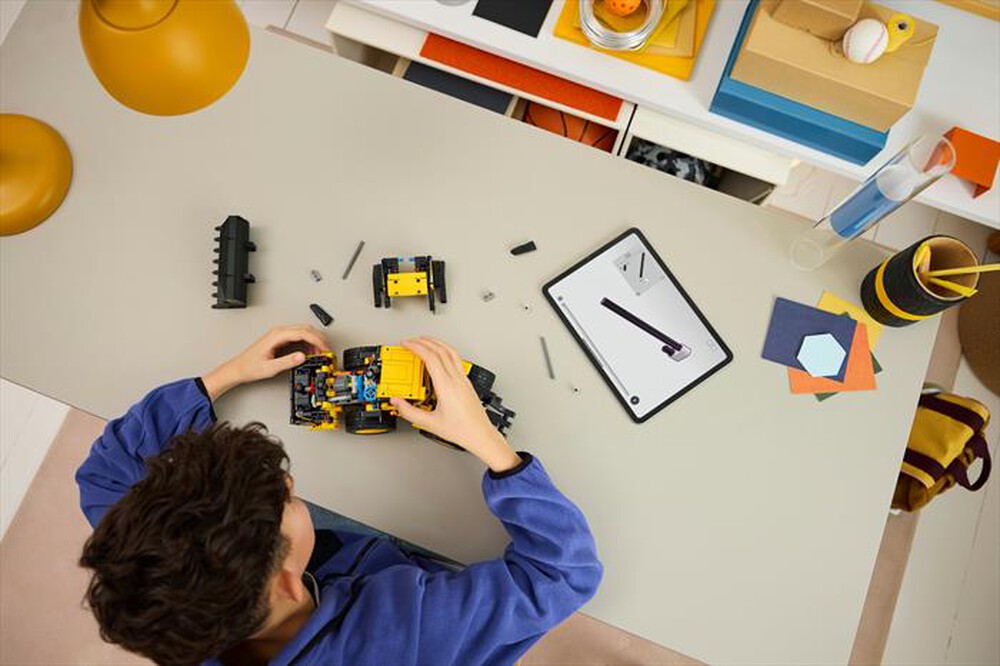 Immagine del prodotto LEGO - TECHNIC Pala gommata Volvo L120 Electric 42209