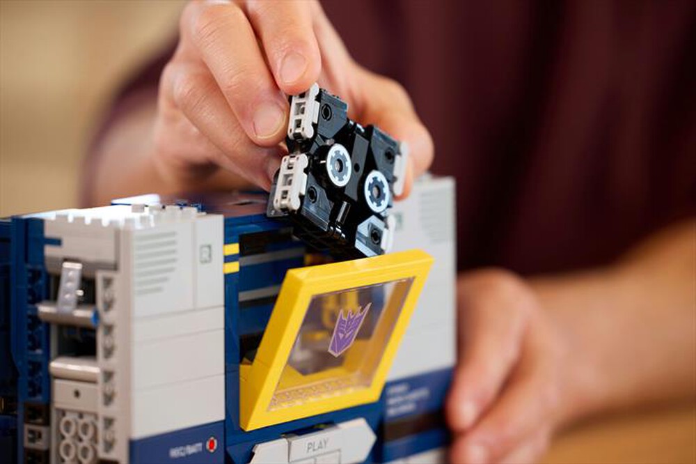 Immagine del prodotto LEGO - ICONS Transformers: Soundwave 10358