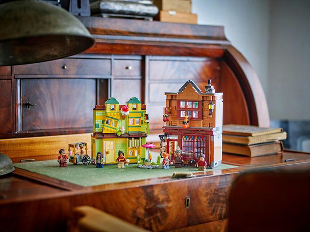 "LEGO - ACCESSORI PER IL QUIDDITCH E GELATERIA-,"