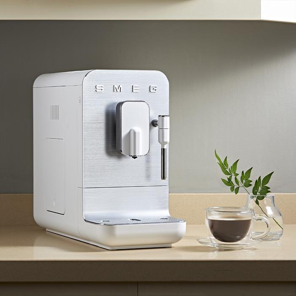 "SMEG - Macchina Caffè Automatica 50's Style – BCC02WHMEU-Bianco opaco"