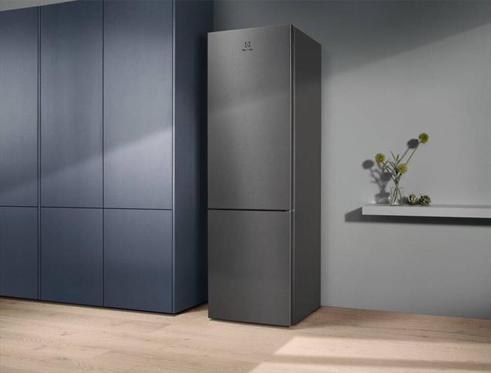 Immagine del prodotto ELECTROLUX - Frigorifero combinato LNT6ME36U Classe E 366 lt-Inox