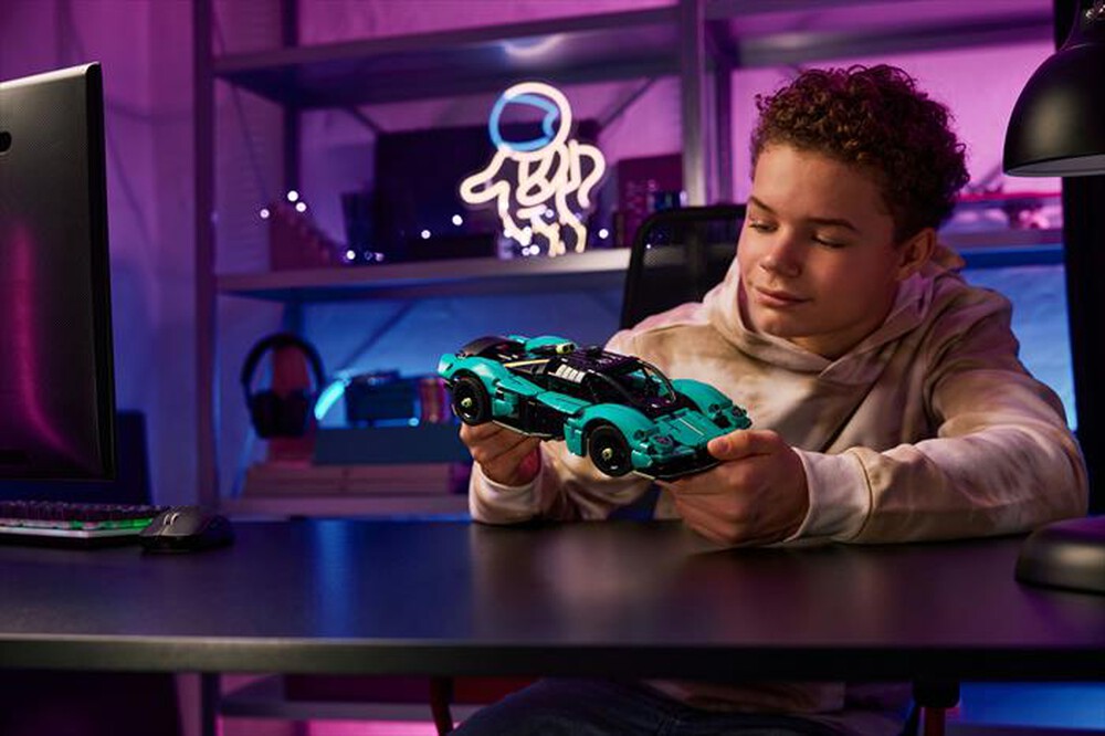 Immagine del prodotto LEGO - TECHNIC Aston Martin Valkyrie 42208