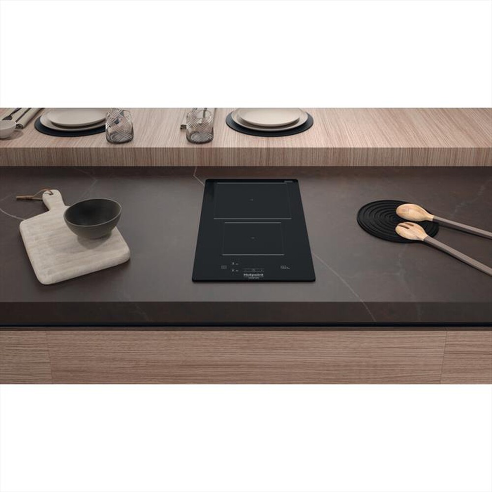 "HOTPOINT ARISTON - Piano cottura elettrico DOMINO HQ 0930S NE 28,4 cm-Nero"