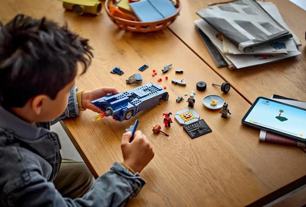 Immagine del prodotto LEGO - Batman e Batmobile, Harley Quinn e MrFreeze 76274