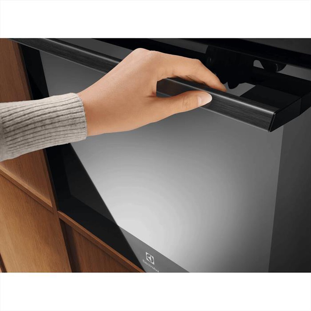 Immagine del prodotto ELECTROLUX - Forno incasso elettrico EOX8P08WH Classe A++-Nero
