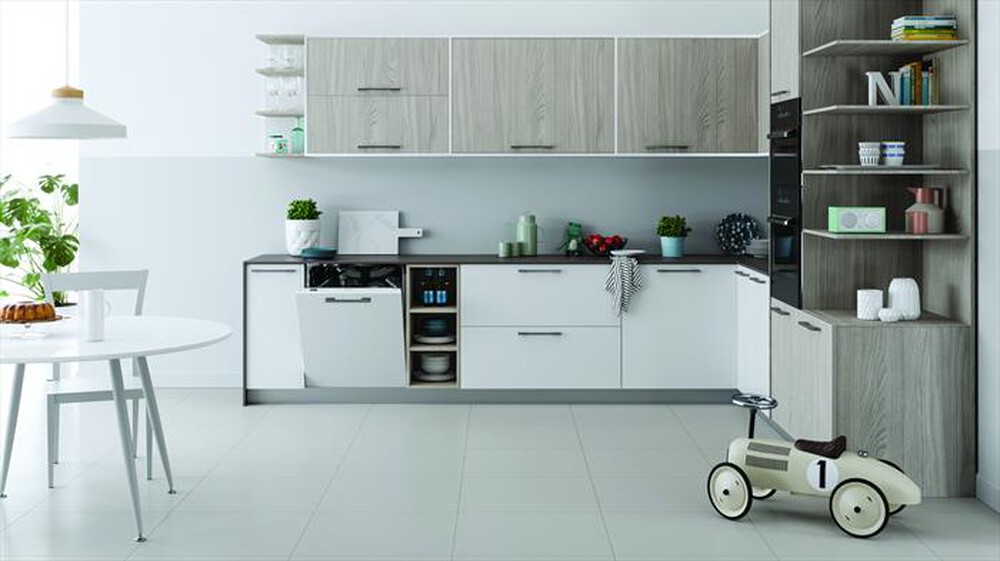 "INDESIT - Lavastoviglie I3I D534A Classe D 14 coperti"