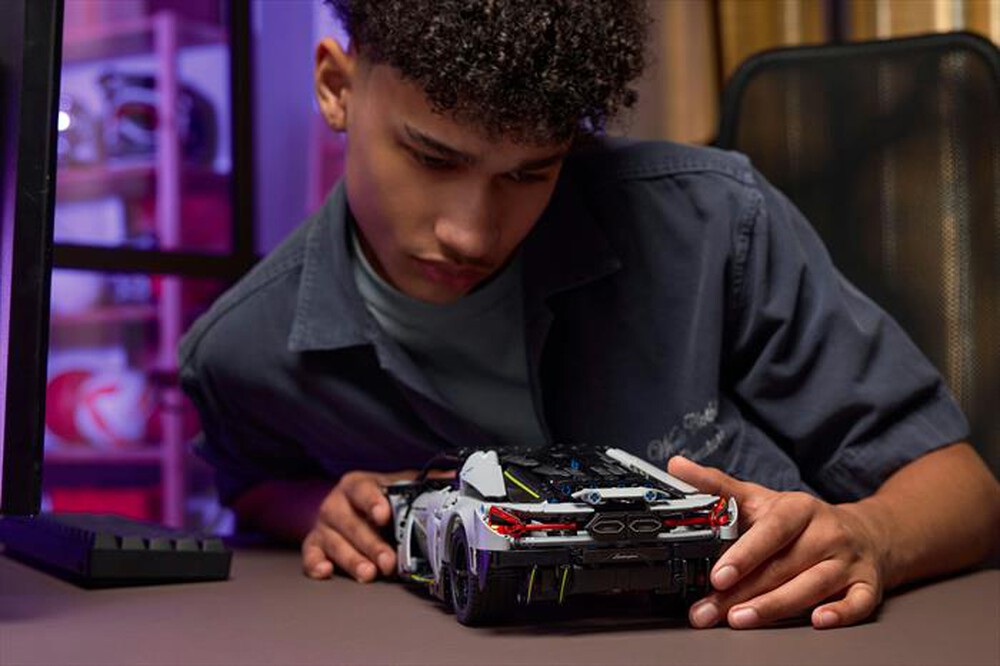 Immagine del prodotto LEGO - TECHNIC SuperSports Car Lamborghini Revuelto 42214