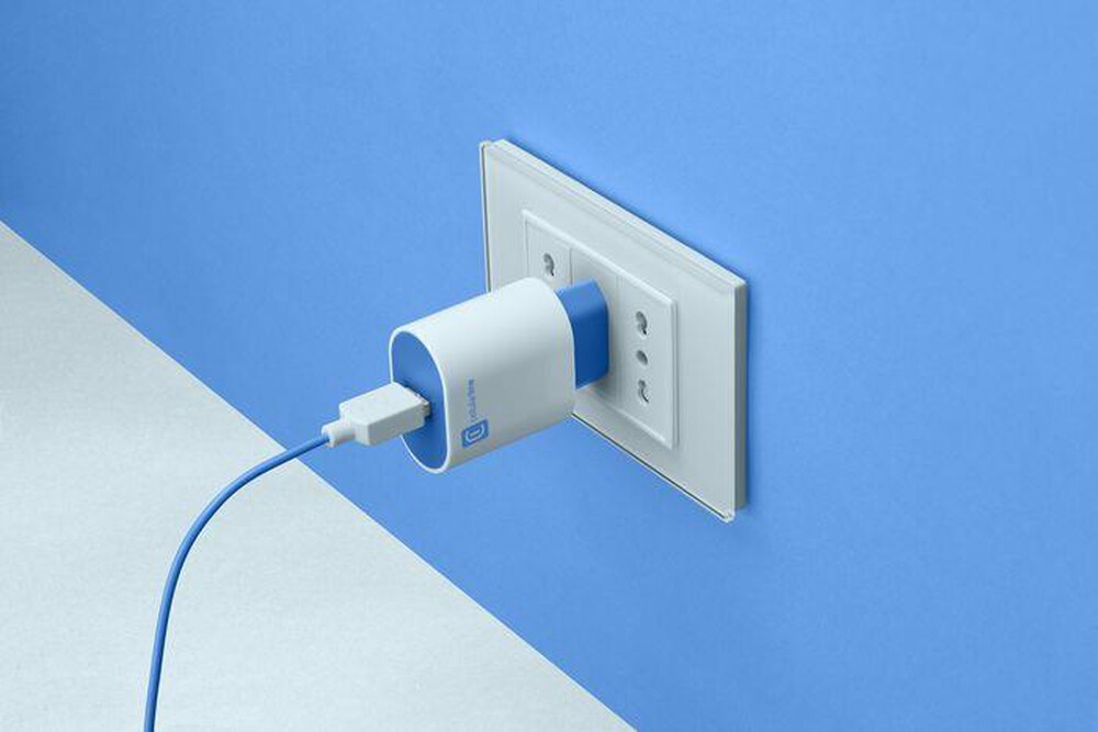 Immagine del prodotto CELLULARLINE - Carica Batterie ACHUSBSMART12WB-Blu