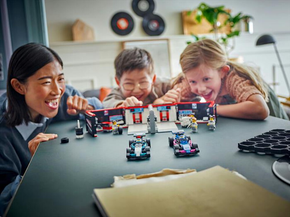 Immagine del prodotto LEGO - CITY F1 Garage con Mercedes-AMG e Alpine F1® 60444