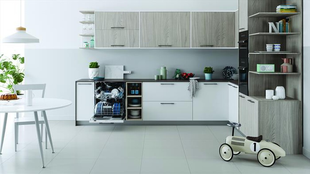 "INDESIT - Lavastoviglie I3I D534A Classe D 14 coperti"