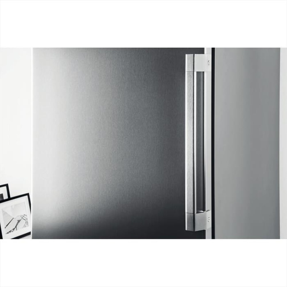 Immagine del prodotto WHIRLPOOL - Congelatore verticale UW8 F2D XBI N 2 Classe E