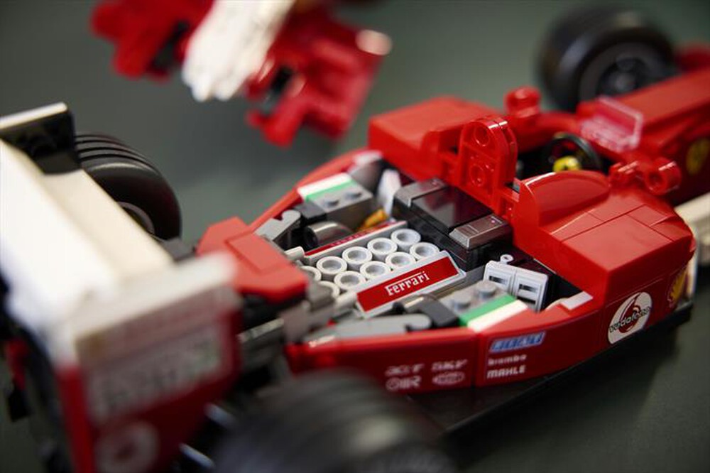 Immagine del prodotto LEGO - ICONS Ferrari F2004 e Michael Schumacher - 11375