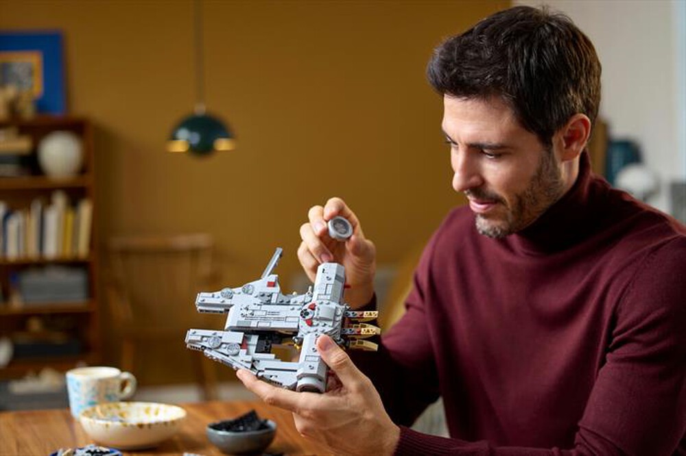 Immagine del prodotto LEGO - STAR WARS Millennium Falcon 75375