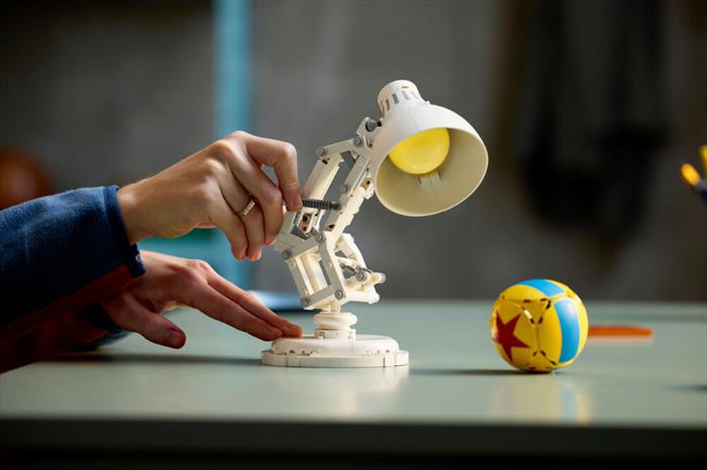 "LEGO - IDEAS Disney Pixar Luxo Jr. - 21357"