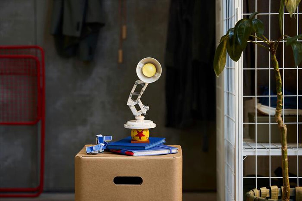 "LEGO - IDEAS Disney Pixar Luxo Jr. - 21357"