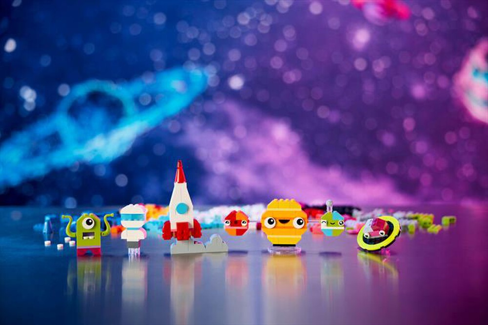 Immagine del prodotto LEGO - CLASSIC Pianeti dello spazio creativi 11037