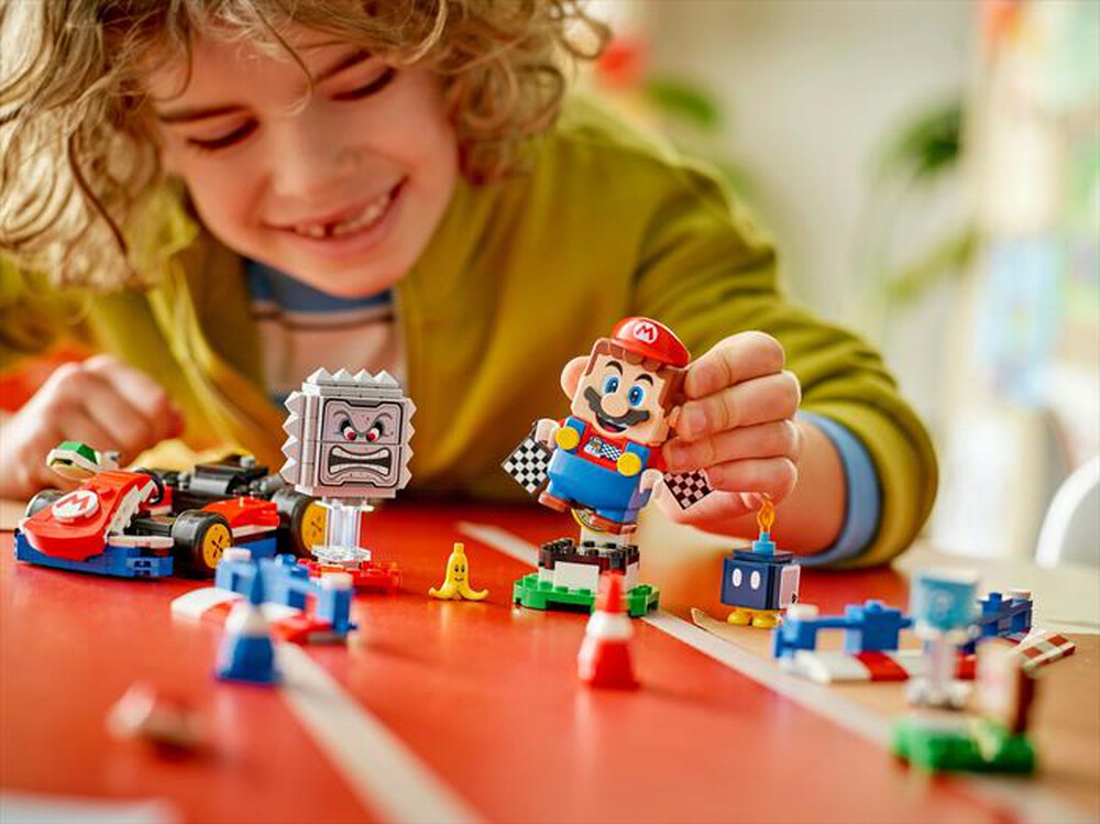 Immagine del prodotto LEGO - Mario Kart Mario interattivo e Kart standard 72043