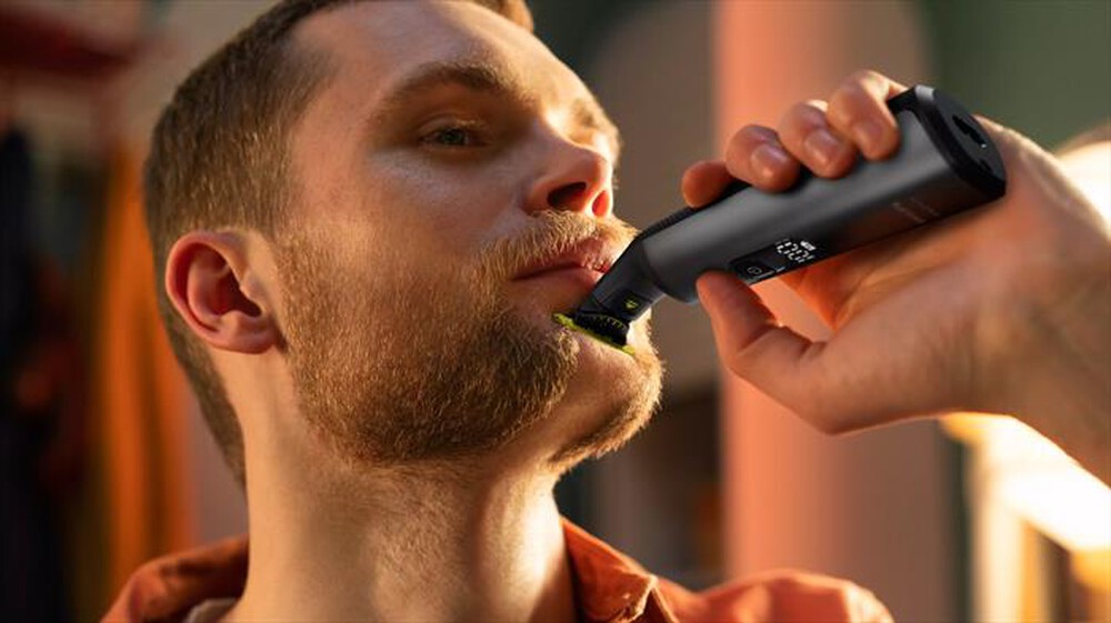 Immagine del prodotto PHILIPS - Regolabarba OneBlade Pro 360 Face + Body QP6652/61-Nero
