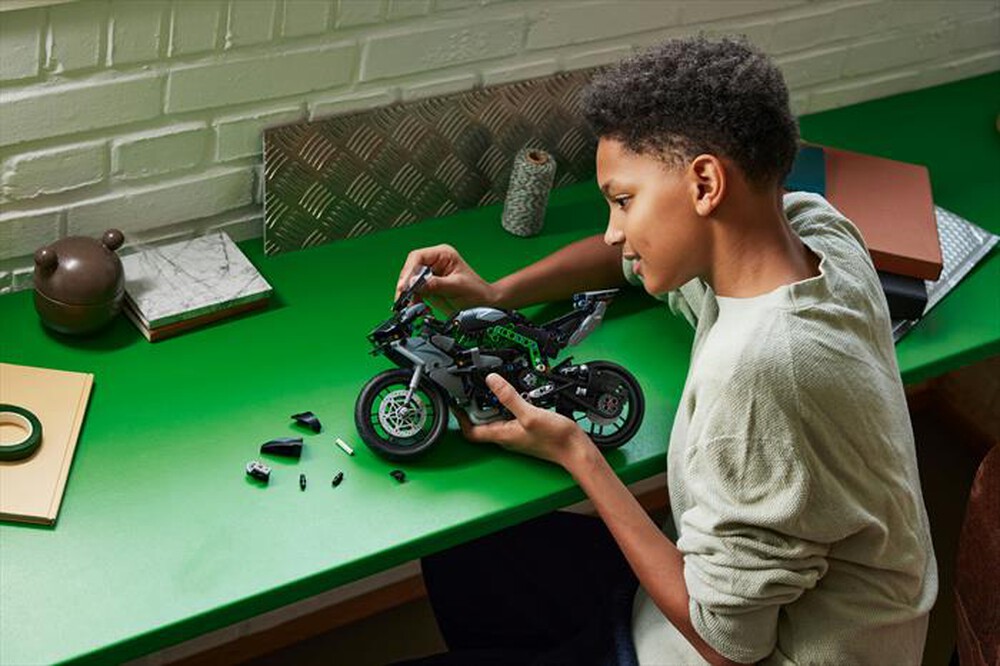 Immagine del prodotto LEGO - TECHNIC Motocicletta Kawasaki Ninja H2R 42170