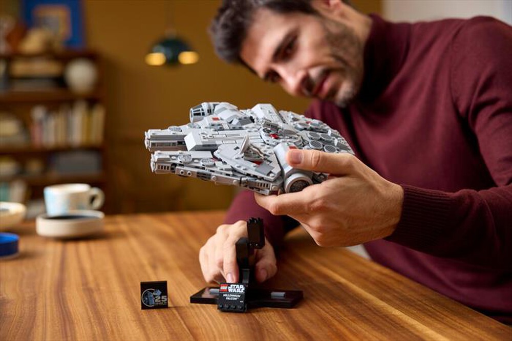 Immagine del prodotto LEGO - STAR WARS Millennium Falcon 75375