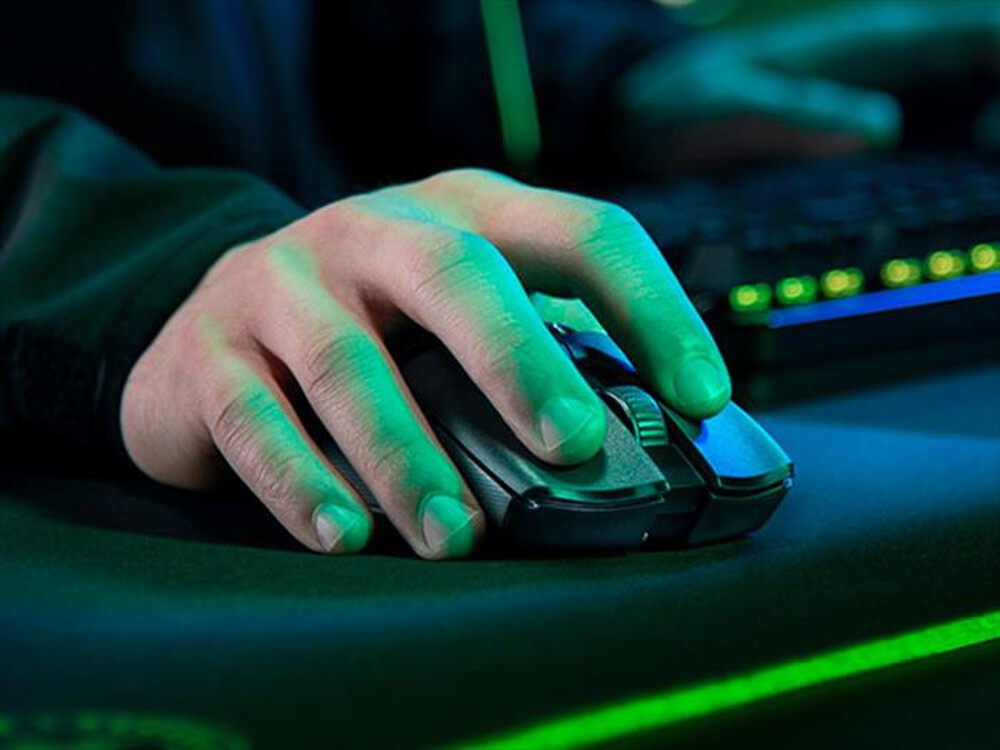 "RAZER - Viper Ultimate"