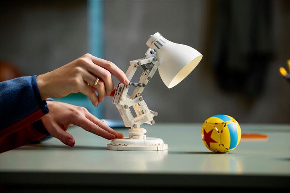 "LEGO - IDEAS Disney Pixar Luxo Jr. - 21357"