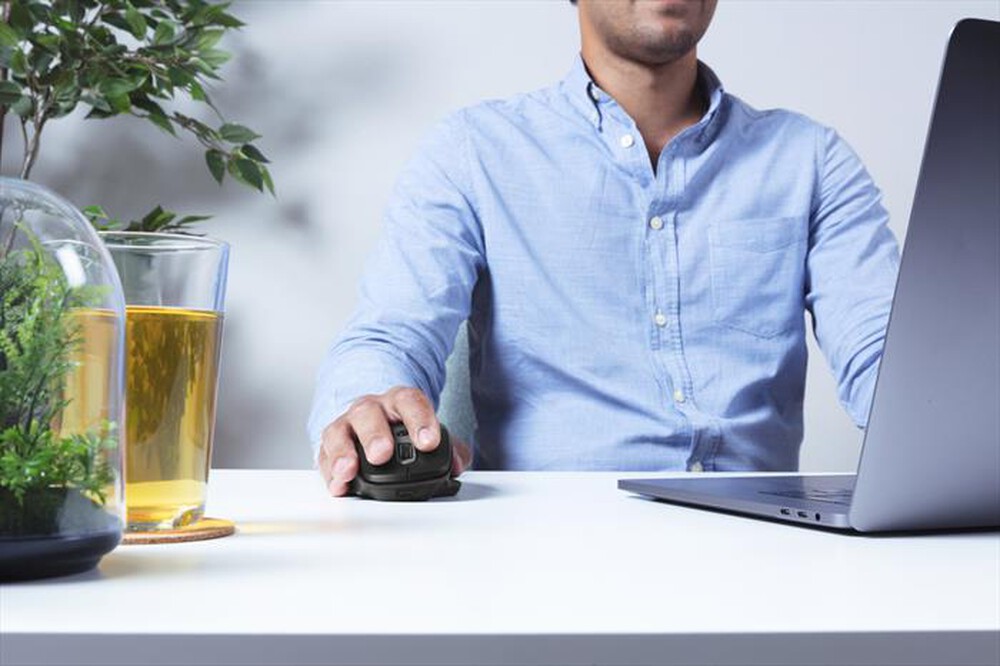 Immagine del prodotto TRUST - OZAA RECHARGEABLE MOUSE BLACK-Black