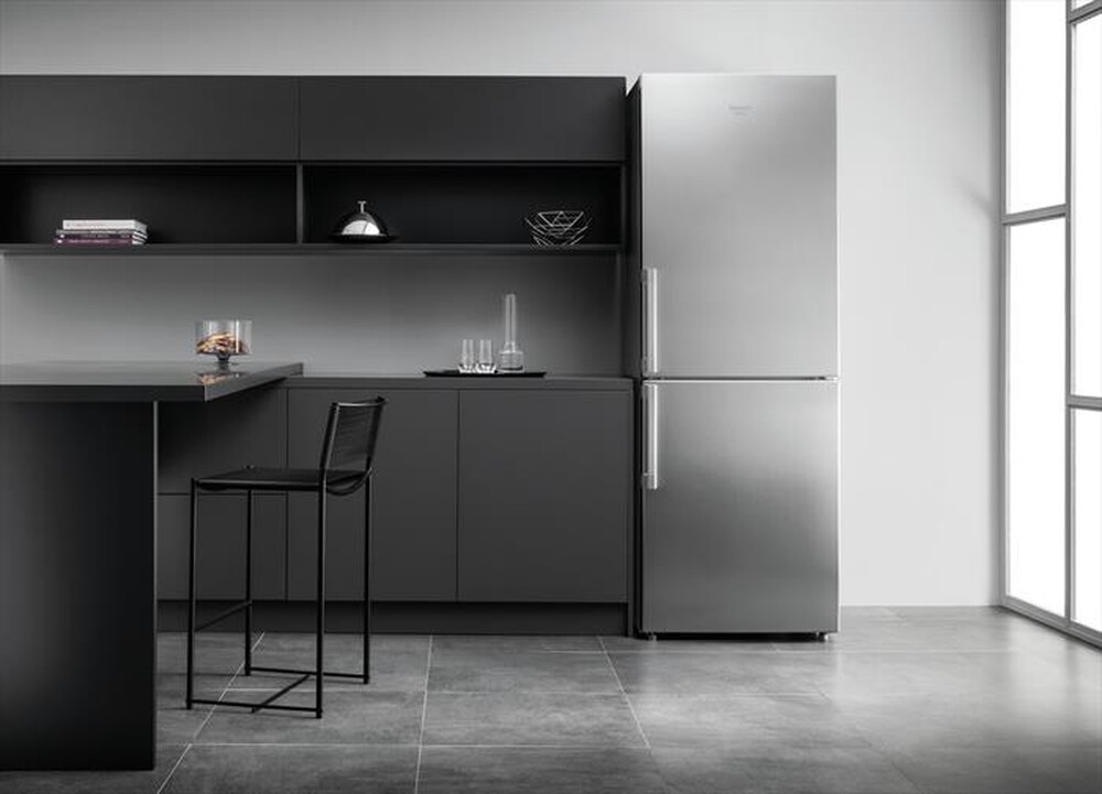 Immagine del prodotto HOTPOINT ARISTON - Frigorifero combinato TOTAL NO FROST HA70BI 932 S-Alluminio