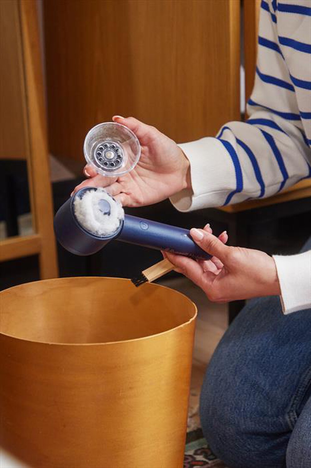 Immagine del prodotto RUSSELL HOBBS - Levapelucchi con carica USB-C 27660-56-blu