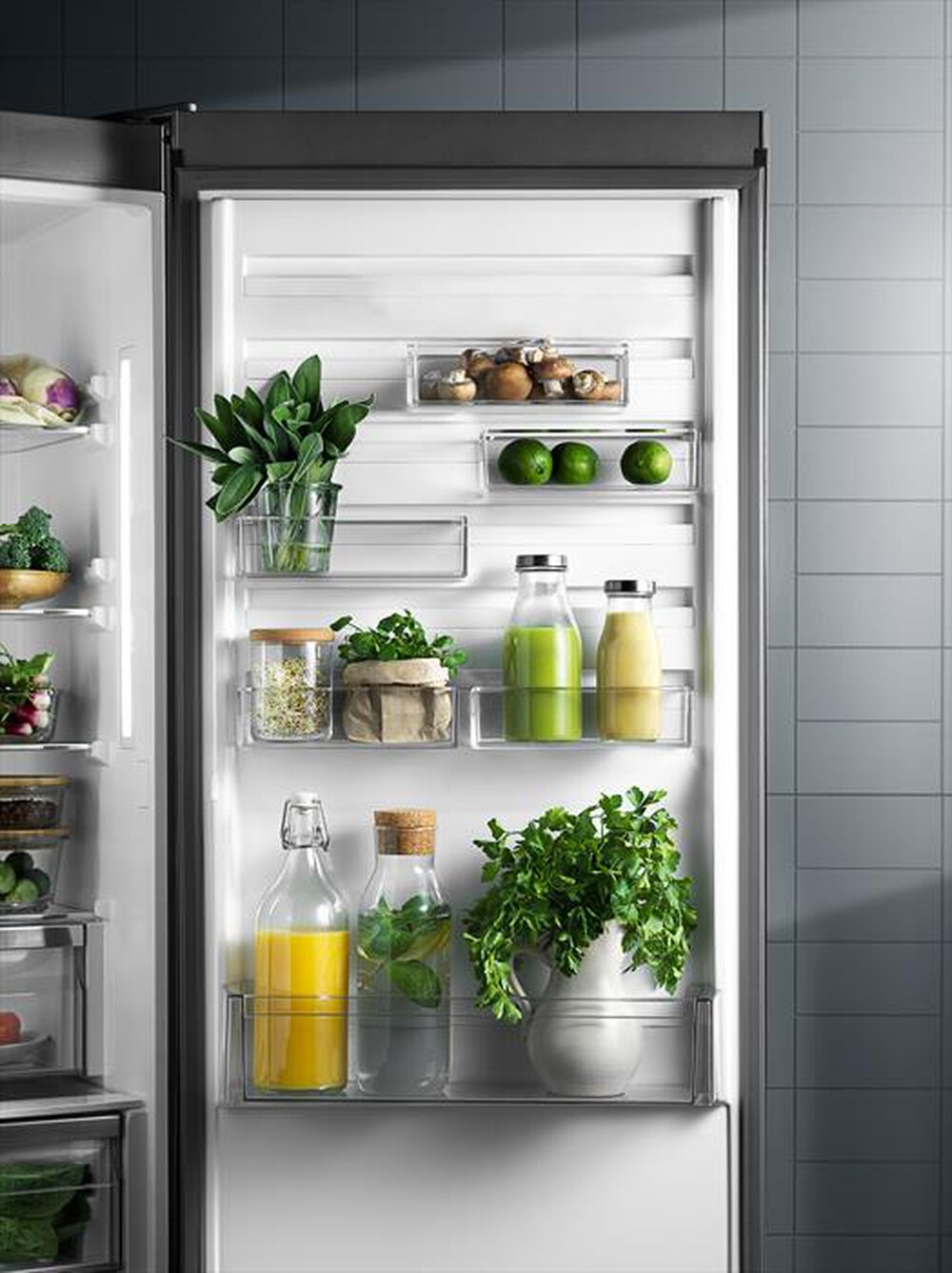 "ELECTROLUX - Frigorifero combinato LNC7ME32W2 Classe E-Bianco"