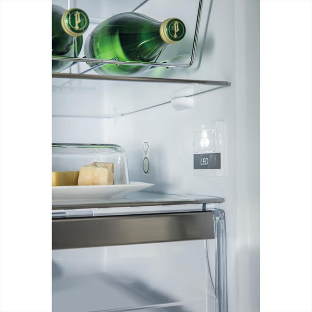 "WHIRLPOOL - Frigorifero combinato WB70E 973 X Classe D"