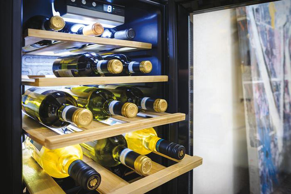 Immagine del prodotto CANDY - Cantinetta CWC 021 ELSP/NF Classe G 21 bottiglie-Nero