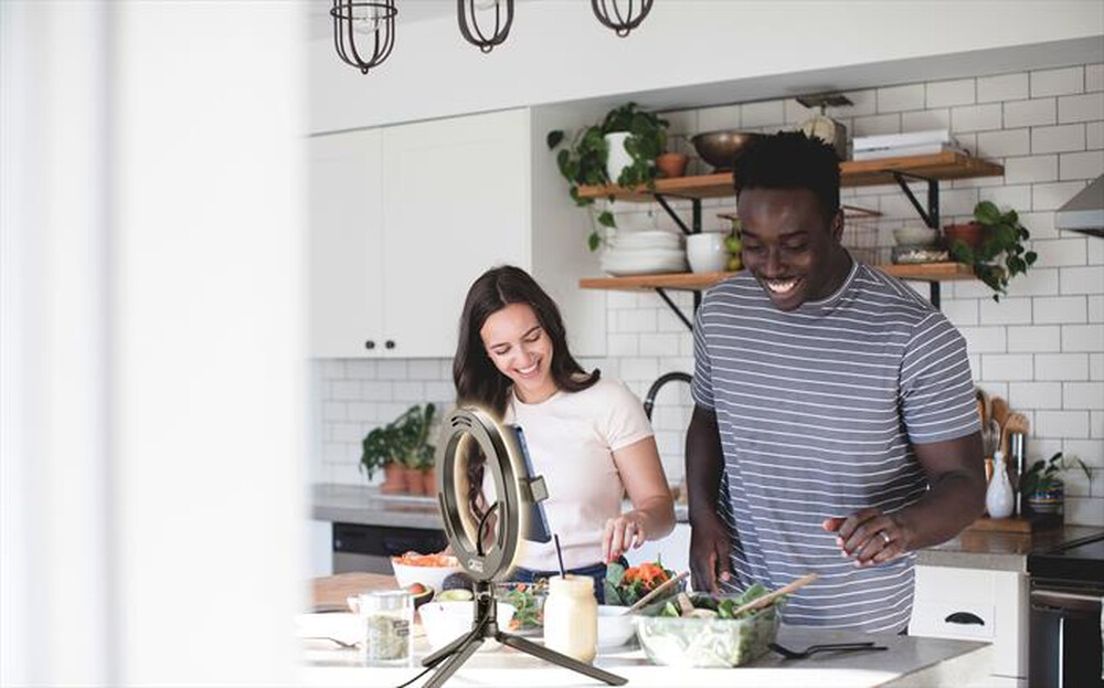 Immagine del prodotto CELLULARLINE - SELFIERINGK Treppiede con anello led per selfie-Nero