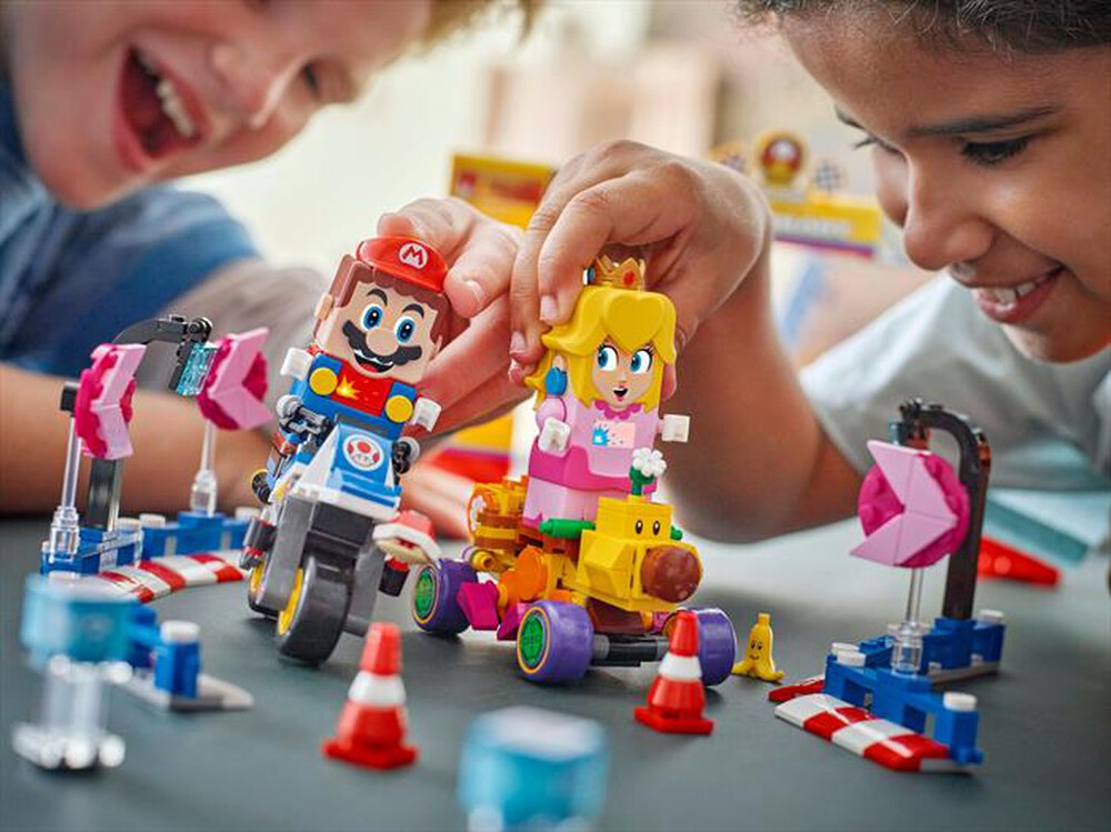 Immagine del prodotto LEGO - SUPER MARIO MarioKart Baby Peach Gran Premio 72036