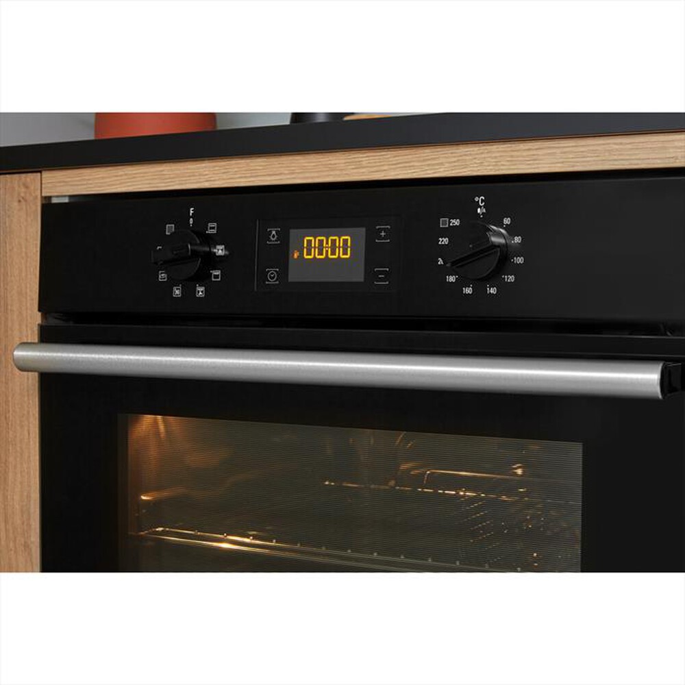 "HOTPOINT ARISTON - Forno incasso BLACK LINE FA2 540 P BL HA Classe A"