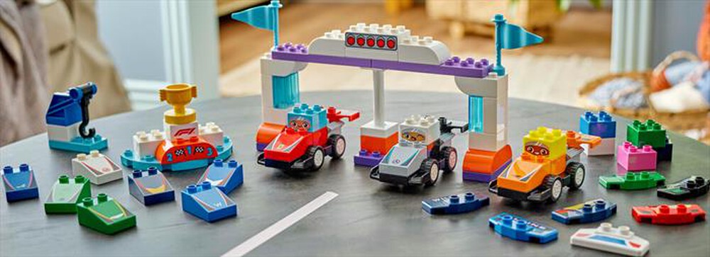 Immagine del prodotto LEGO - DUPLO Town Auto da corsa e piloti Team F1&reg; 10445
