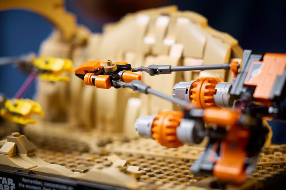 Immagine del prodotto LEGO - STAR WARS Diorama Gara sgusci su Mos Espa 75380