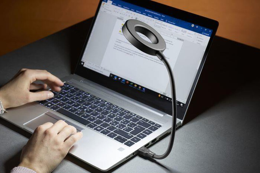 "CELLULARLINE - Anello luminoso USB RING LIGHT-Nero"