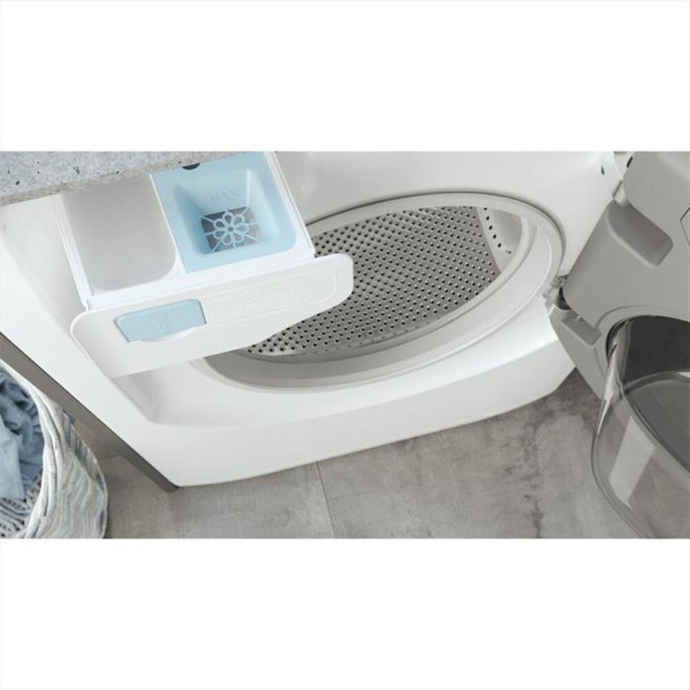 "HOTPOINT ARISTON - Lavatrice slim AQUALTIS AQSD723 EU/A N 7Kg ClasseD-Bianco"