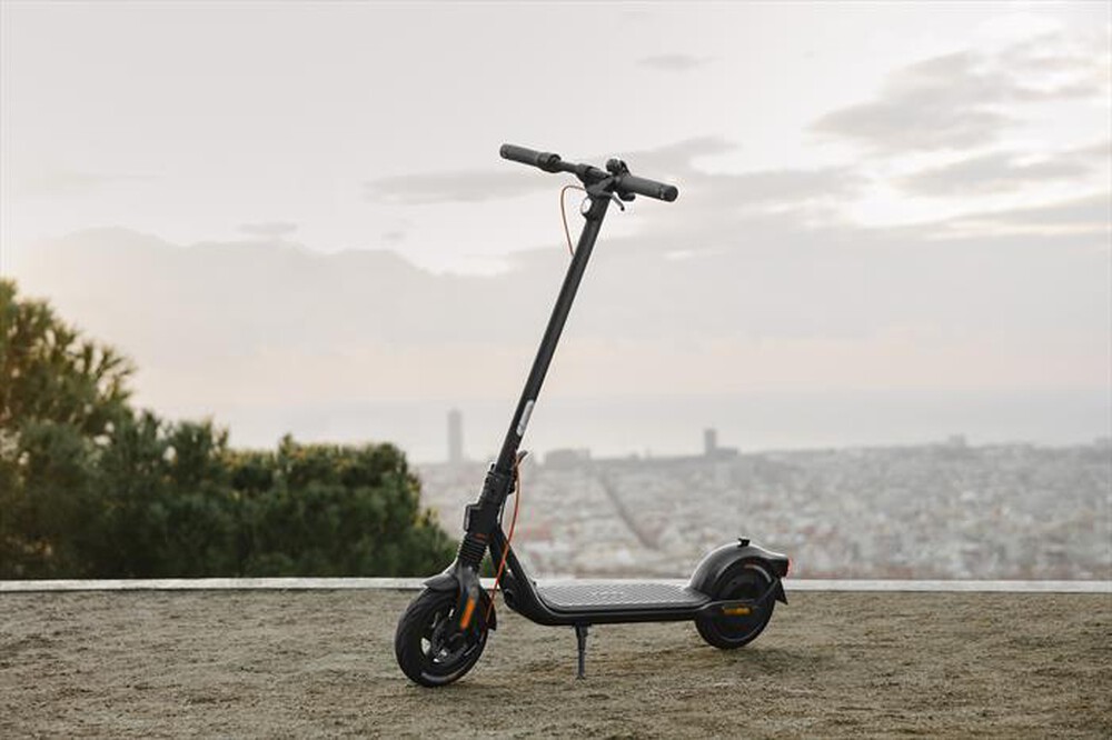 "SEGWAY - Monopattino elettrico NINEBOT KS F2 PRO E-nero"