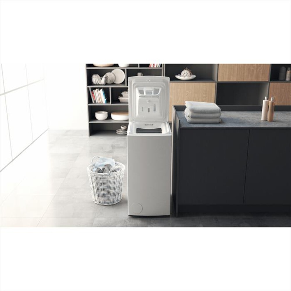 "HOTPOINT ARISTON - Lavatrice WMTG 723B IT 7 Kg Classe D-Bianco"